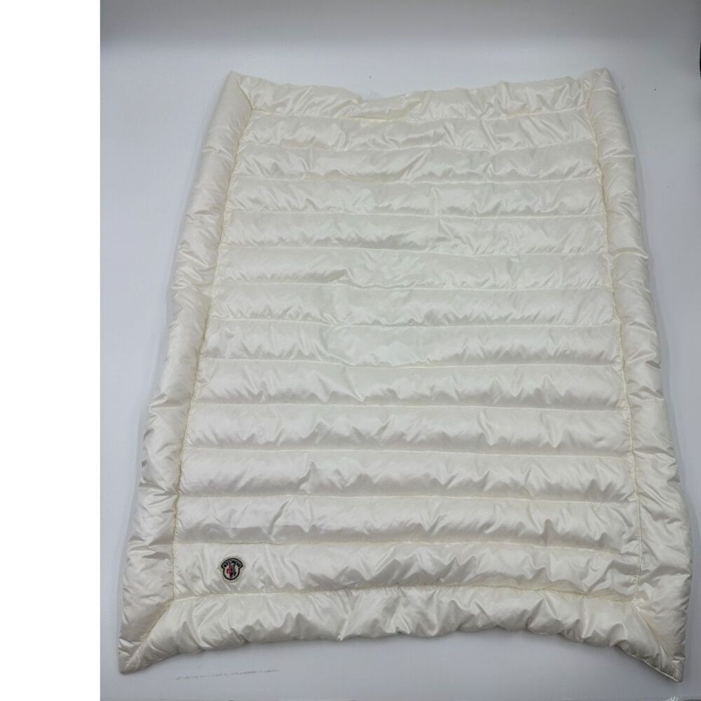 Moncler Baby Down Blanket Penguin Feathers OS Unisex 28 x 23 White AS IS